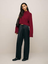 Olina Silk Short Pant