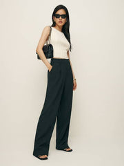 Alex Mid Rise Short Pant